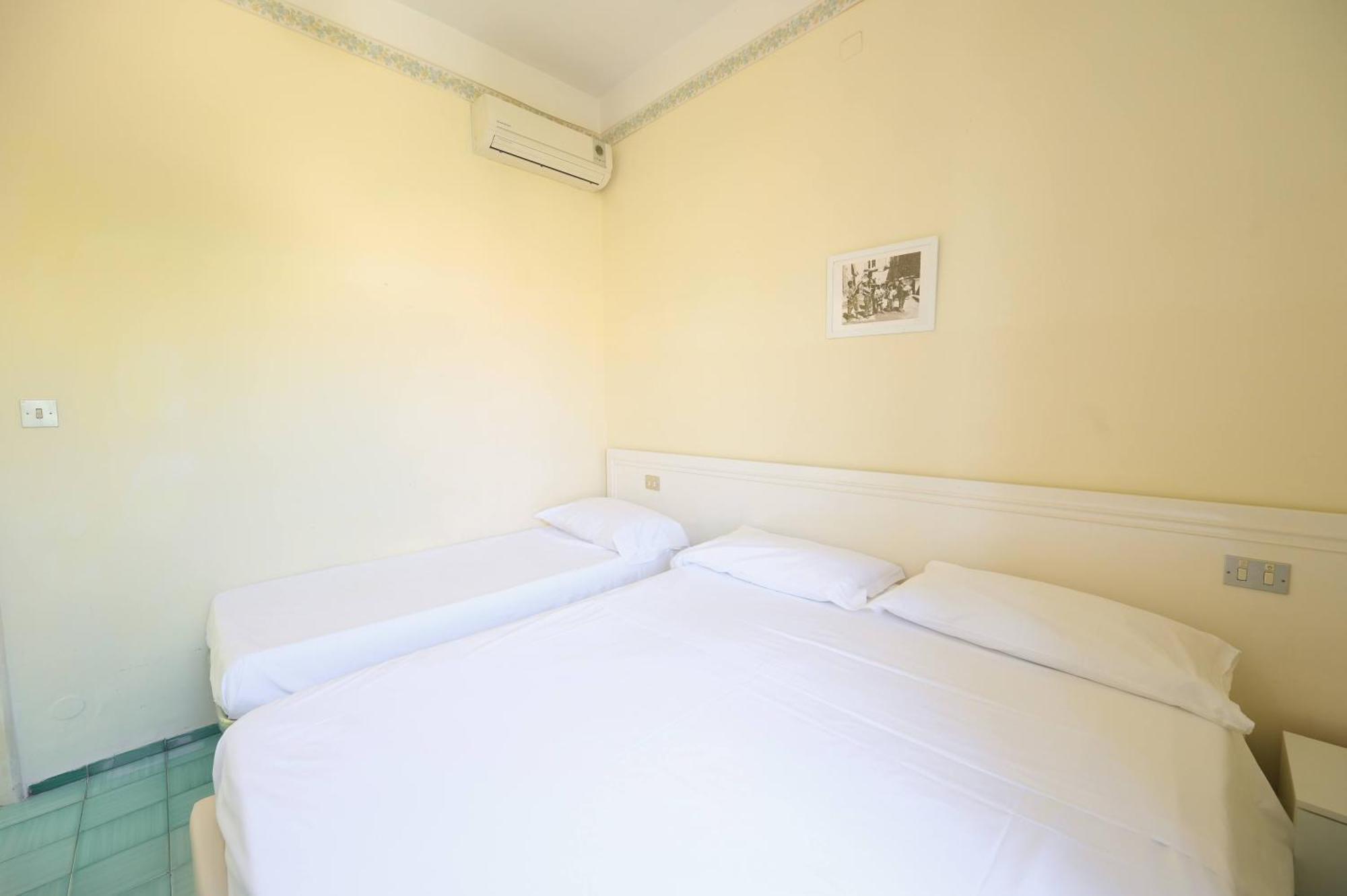 Villa Diana - Beach & Rooms Ischia Luaran gambar