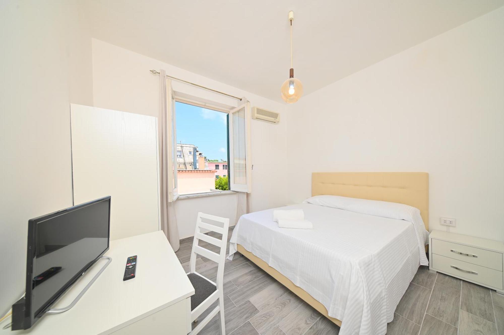 Villa Diana - Beach & Rooms Ischia Luaran gambar