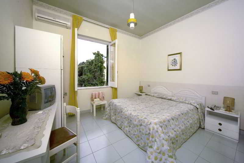 Villa Diana - Beach & Rooms Ischia Luaran gambar